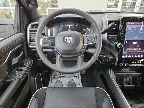 Used 2025 RAM 2500 Laramie image 19