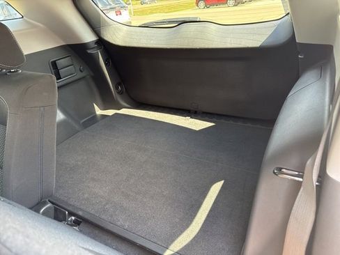 Used 2024 GMC Terrain SLE image 26