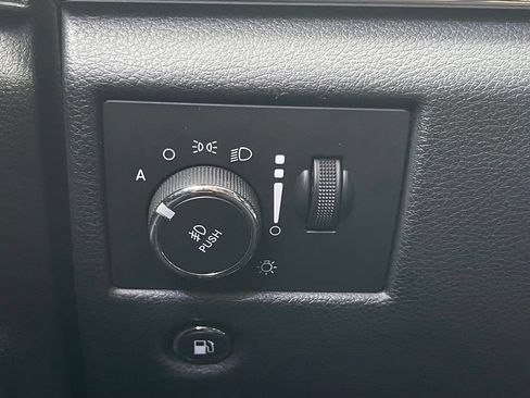 Used 2021 Jeep Grand Cherokee Limited RWD image 50