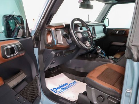 Used 2022 Ford Bronco Outer Banks image 3