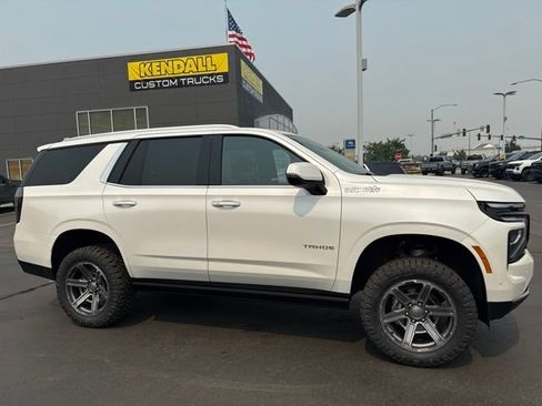 Used 2025 Chevrolet Tahoe High Country AWD/4WD image 1
