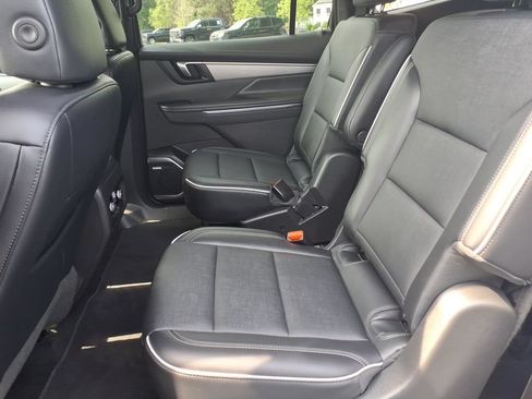 Certified 2025 Buick Enclave Preferred AWD/4WD image 14