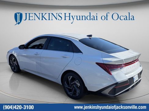 New 2026 Hyundai Elantra Limited FWD image 6