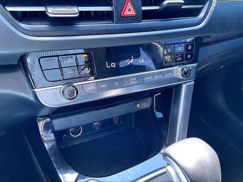 Used 2024 Kia Seltos EX AWD/4WD image 31