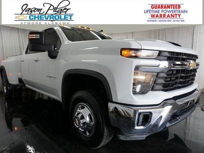 Used 2025 Chevrolet Silverado 3500 LT w/ Convenience Package