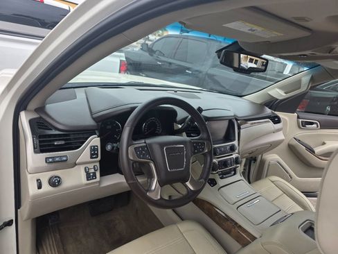 Used 2015 GMC Yukon XL Denali w/ Touring Package RWD image 18