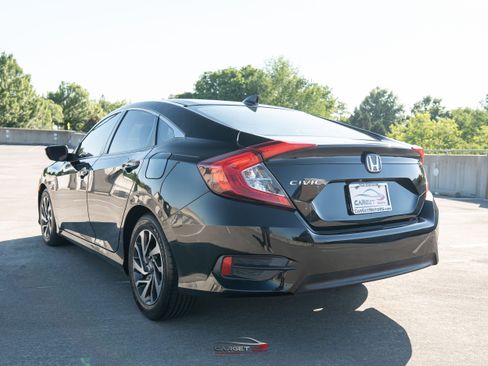Used 2018 Honda Civic EX image 5