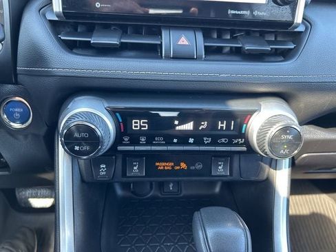 Used 2022 Toyota RAV4 XLE w/ Convenience Package AWD/4WD image 26