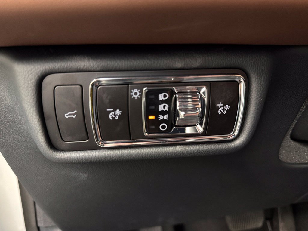New 2027 Lincoln Aviator Reserve AWD/4WD image 23