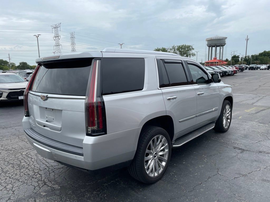 Used 2015 Cadillac Escalade Luxury AWD/4WD image 5