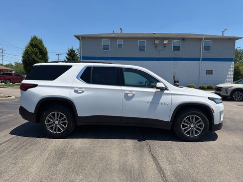 Used 2023 Chevrolet Traverse LT FWD image 6