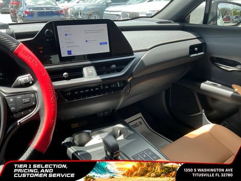 Used 2025 Lexus UX 300h FWD image 43