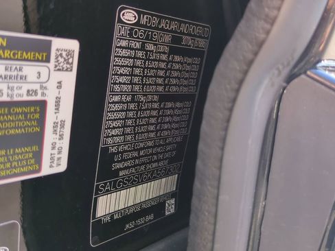 Used 2019 Land Rover Range Rover HSE image 32