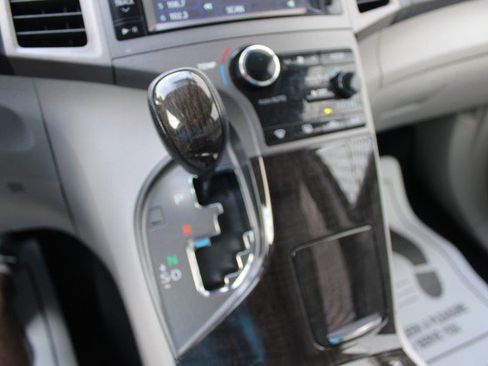 Used 2013 Toyota Venza LE FWD image 24