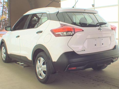 Used 2019 Nissan Kicks S FWD image 5