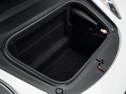 Used 2018 Porsche 911 Carrera image 38