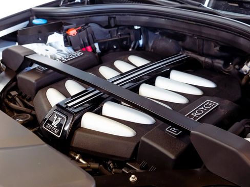 Used 2019 Rolls-Royce Cullinan AWD/4WD image 36