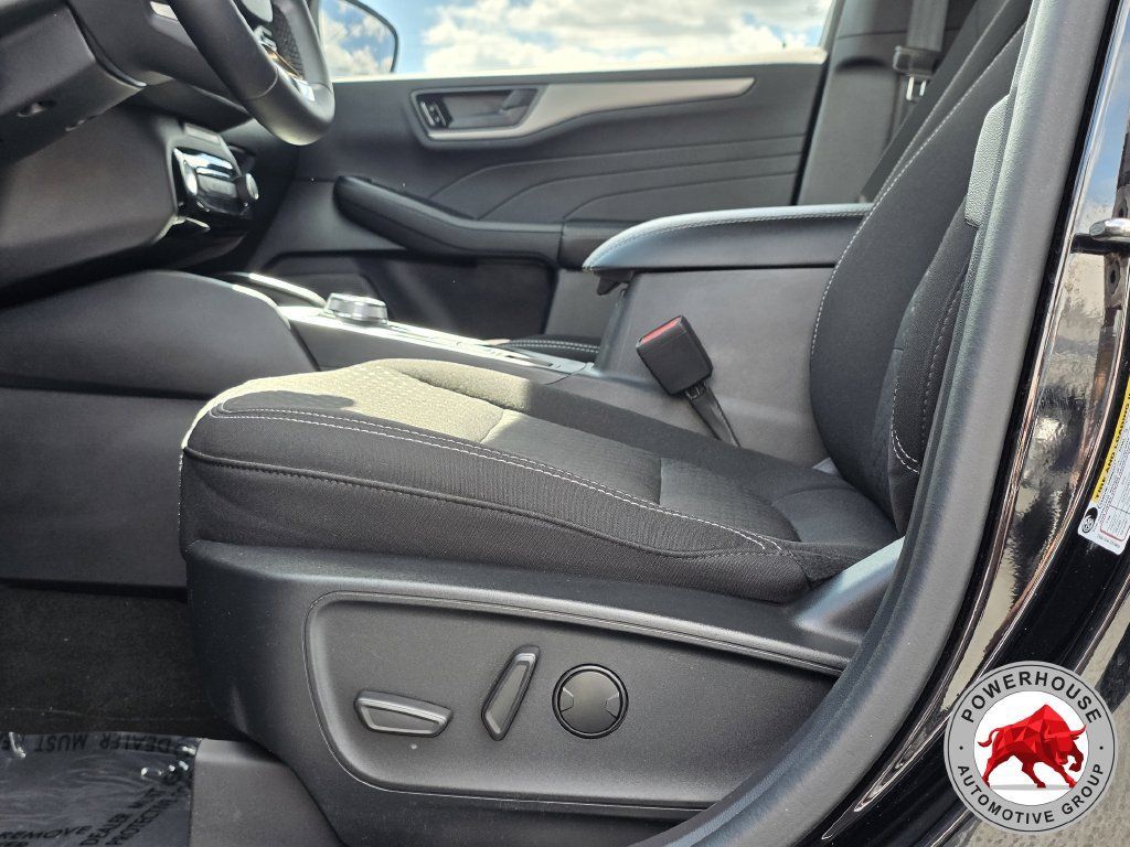 Used 2024 Ford Escape Active w/ Tech Pack #1 FWD image 23