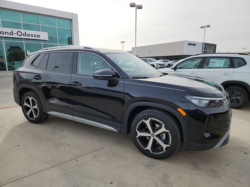 New 2026 Volkswagen Tiguan SE image 8