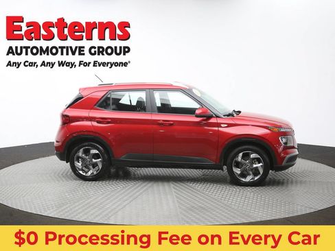 Used 2023 Hyundai Venue Limited FWD image 47