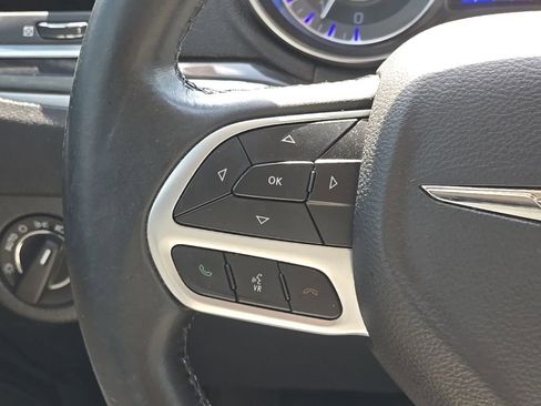 Used 2018 Chrysler 300 Touring w/ Sport Appearance Package image 24