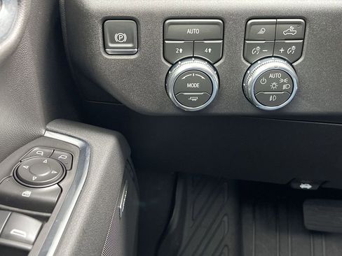 New 2026 GMC Sierra 1500 Elevation w/ Elevation Premium Package AWD/4WD image 18
