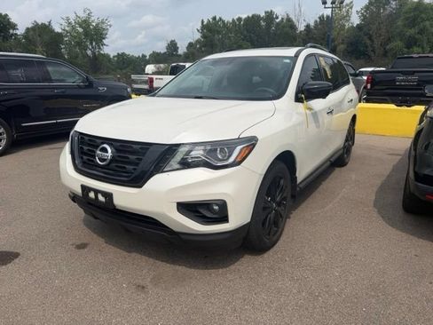 Used 2018 Nissan Pathfinder SL AWD/4WD image 1