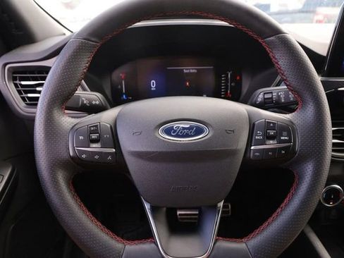 Used 2024 Ford Escape ST-Line image 11