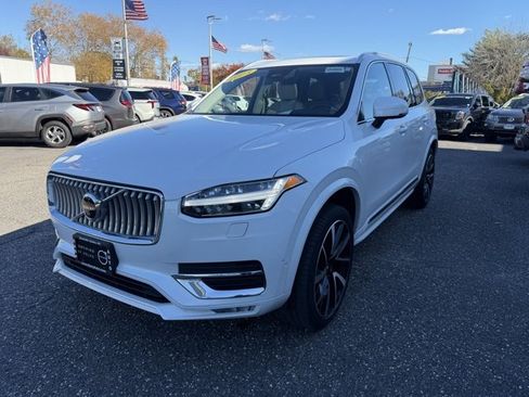 Certified 2023 Volvo XC90 B5 Plus w/ Protection Package Premier image 6
