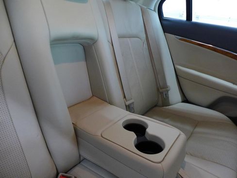 Used 2011 Lincoln MKZ FWD image 50