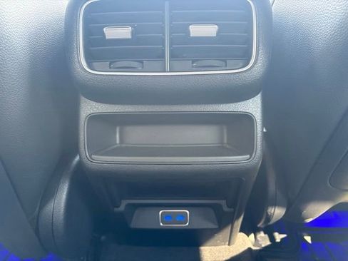 Used 2024 Mercedes-Benz GLE 450e 4MATIC image 16