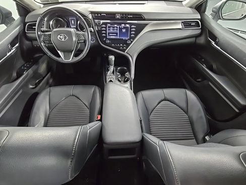 Used 2019 Toyota Camry SE image 15