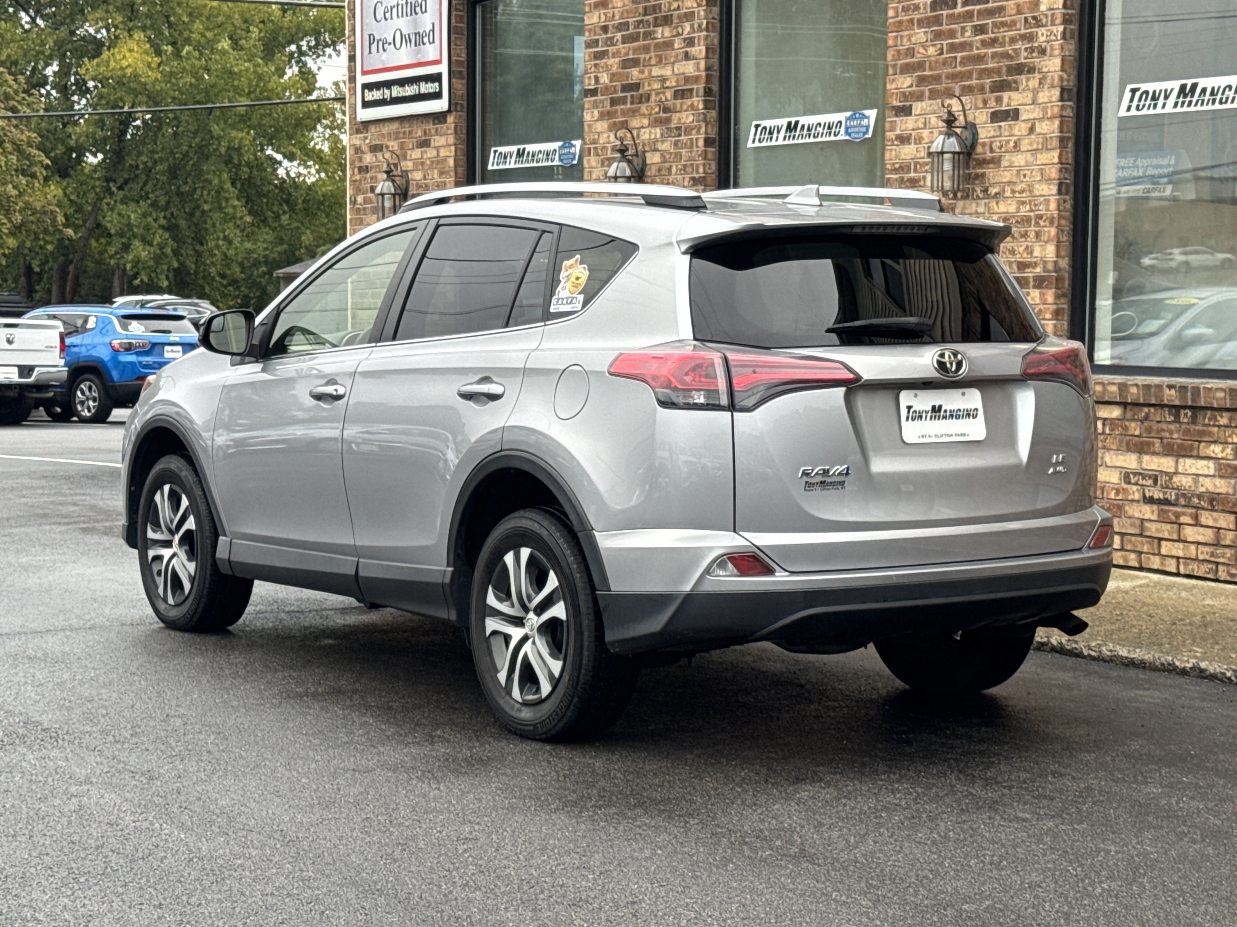 Used 2018 Toyota RAV4 LE w/ All Weather Liner Package AWD/4WD image 3