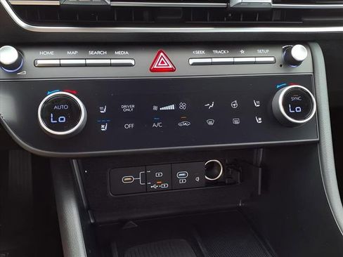 New 2025 Hyundai Sonata Limited image 20