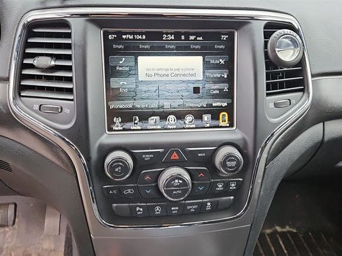 Used 2017 Jeep Grand Cherokee Altitude image 6