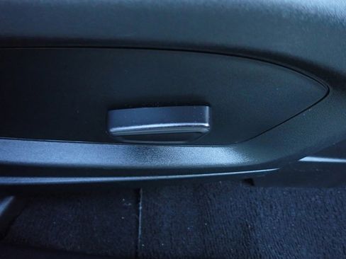 Used 2020 Ford Explorer XLT image 13