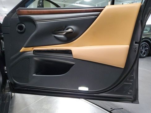 Used 2023 Lexus ES 350 w/ Premium Package image 24