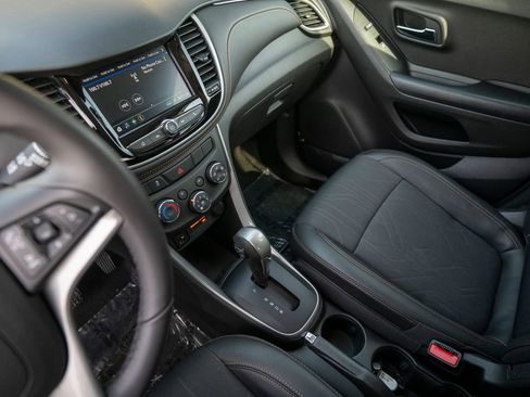 Certified 2021 Chevrolet Trax LT w/ Driver Confidence Package image 26