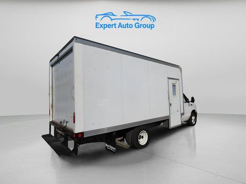 Used 2017 Ford E-450 and Econoline 450 Super Duty w/ Power Windows & Locks Group image 5
