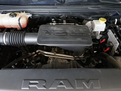 Used 2019 RAM 1500 Big Horn AWD/4WD image 46