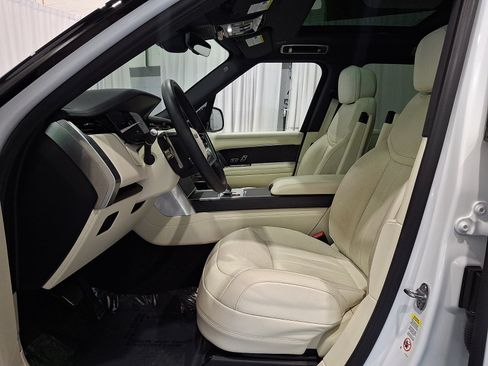 Certified 2024 Land Rover Range Rover SE AWD/4WD image 12