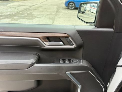 Used 2022 Chevrolet Silverado 1500 RST AWD/4WD image 19
