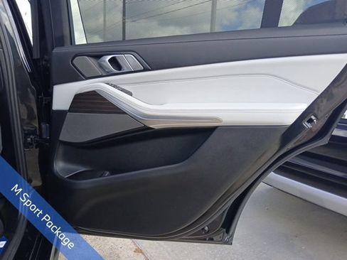 Used 2026 BMW X7 xDrive40i AWD/4WD image 12