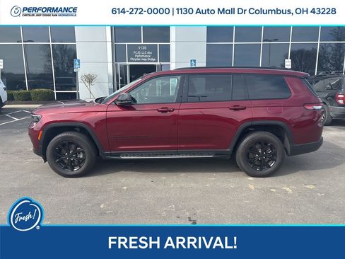 Used 2024 Jeep Grand Cherokee L Altitude image 7