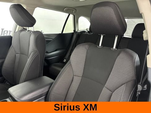 Used 2025 Subaru Outback Premium AWD/4WD image 14
