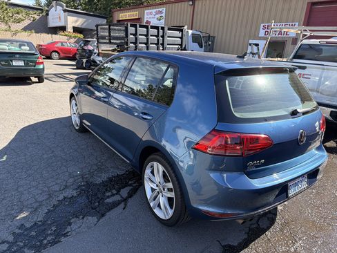 Used 2017 Volkswagen Golf SEL FWD image 3