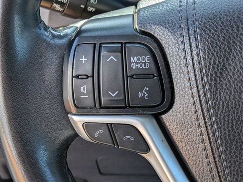 Used 2020 Toyota Sienna Limited w/ Carpet Mat Package FWD image 22