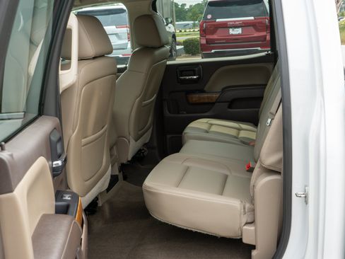 Used 2015 GMC Sierra 1500 SLT w/ SLT Preferred Package AWD/4WD image 28