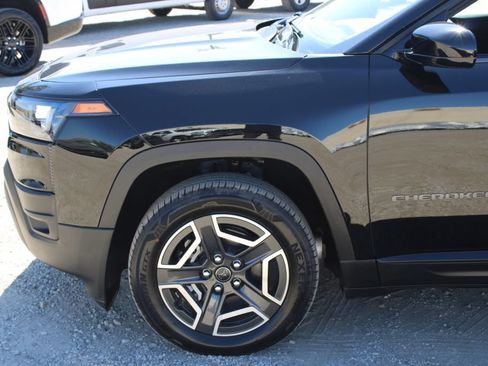 New 2026 Jeep Cherokee Laredo AWD/4WD image 7