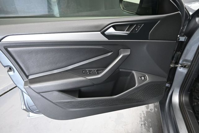 Used 2019 Volkswagen Jetta SE w/ Cold Weather Package FWD image 15